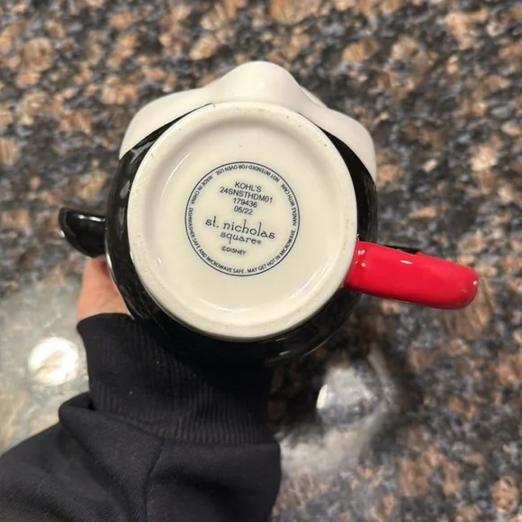 Disney Santa Mickey Mug - Picture 3 of 4